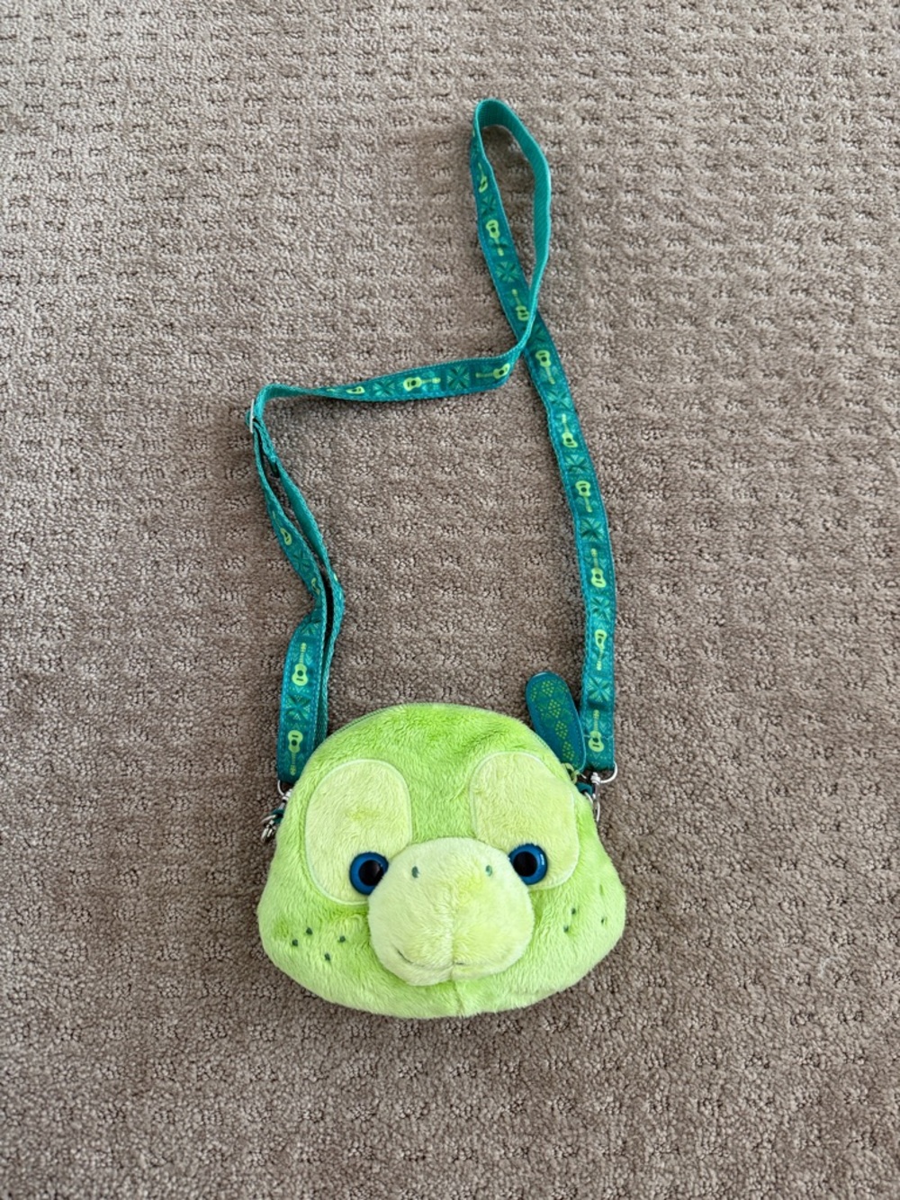 Disney Aulani Olu Mel Green Plush Turtle Crossbody Bag with Teal Strap